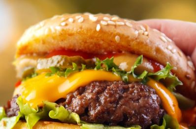 FOME PROVOCADA POR "FAST FOOD"