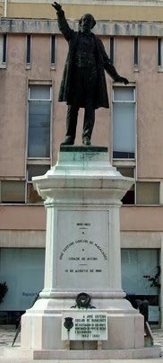 Resultado de imagem para estatua de josé estevão EM AVEIRO