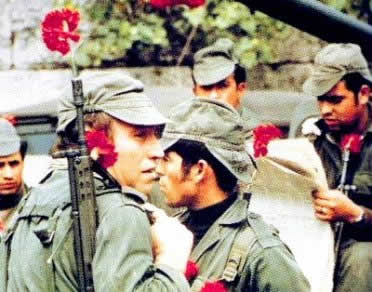 Resultado de imagem para imagens do 25 de abril de 1974