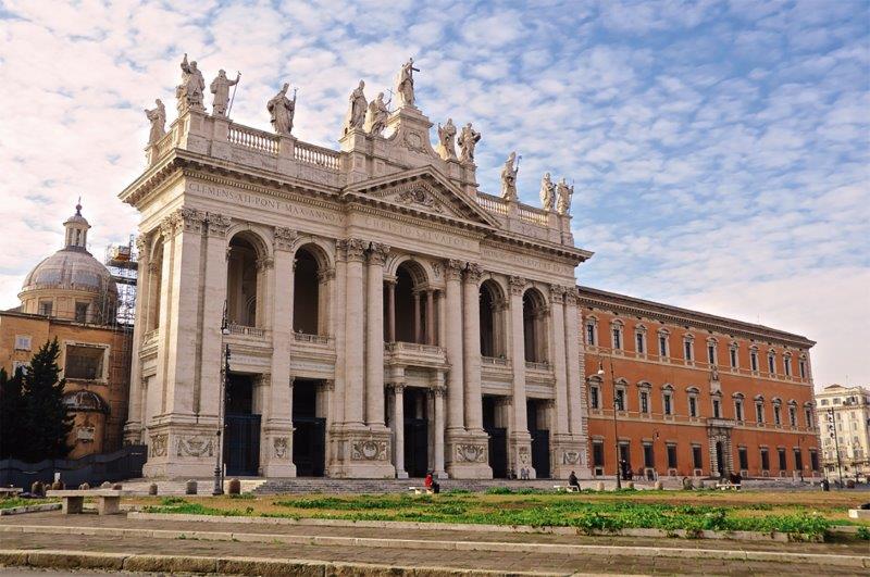 A Basílica de São João de Latrão e o Arco do Triunfo