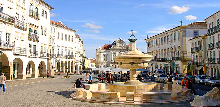 Évora | Em reunião pública de 27 de Março: Câmara de Évora e comunidade educativa reclamam pelas obras de requalificação da Escola Secundária André de Gouveia