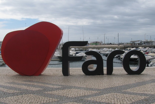 Faro promove-se em feira ibérica