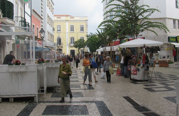 Nacional | Comércio a retalho com aumento do volume de negócios