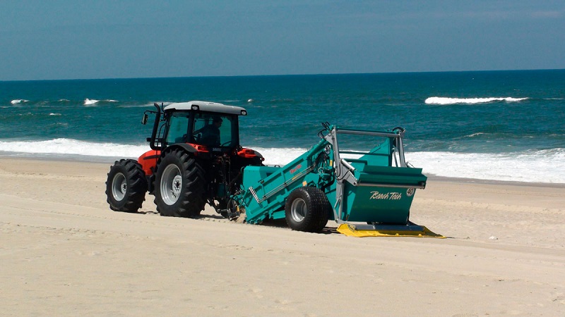 Loulé adquire novas máquinas de limpeza de praia