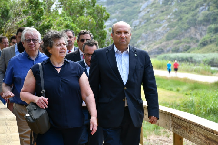 Torres Vedras | MINISTRA DO MAR INAUGUROU O PASSADIÇO DAS ESCARPAS DA MACEIRA