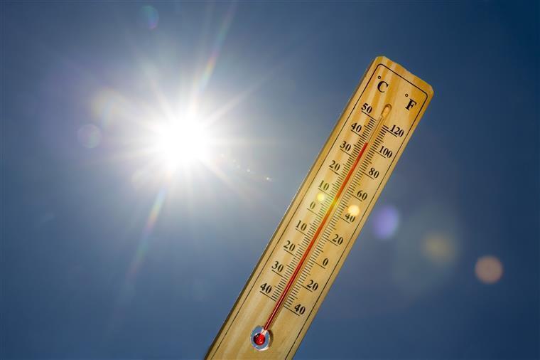 Fim de semana com temperaturas amenas no litoral e perto dos 40 no interior