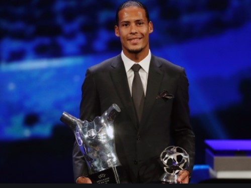 Desporto | Van Dijk é o jogador do ano da UEFA