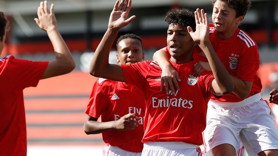 Benfica de mão cheia