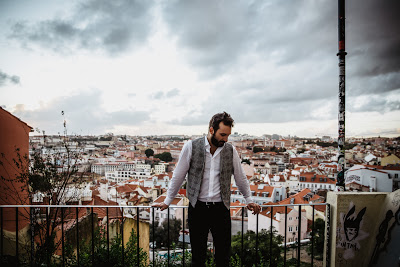 FLÁVIO TORRES & OS CANALHAS AQUECEM VERÃO NO CENTRO HISTÓRICO DA COVILHÃ