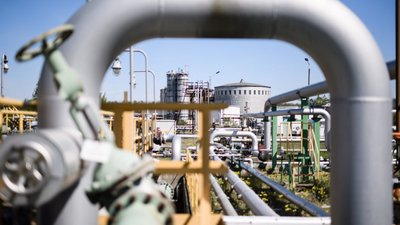 Negócios | Preço do barril Brent sobe 14,59%. Arábia Saudita foi o quarto maior fornecedor de petróleo a Portugal em 2018