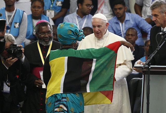 Moçambique | Santo Padre usa exemplo da marrabenta e pandza para pedir “não deixem de fora os vossos idosos”