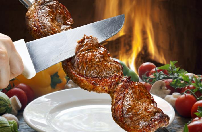 Mundo | Professor da Califórnia afirma que comer carne ajuda o planeta