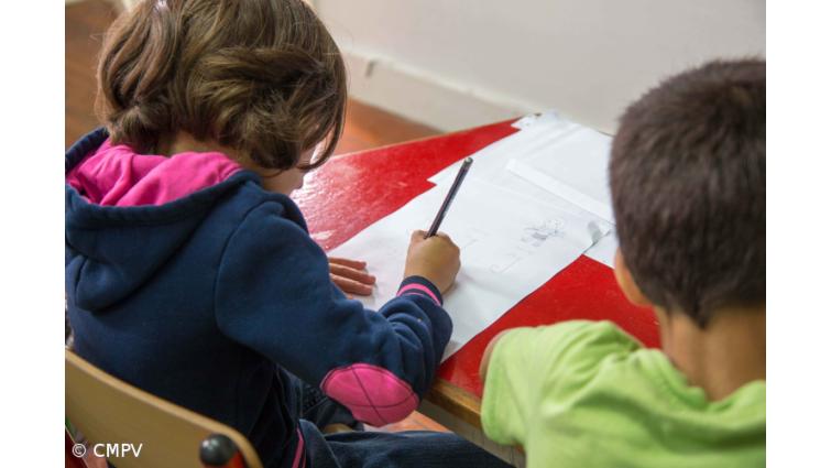 Política | PEV quer horário de trabalho reduzido para pais acompanharem crianças até aos três anos
