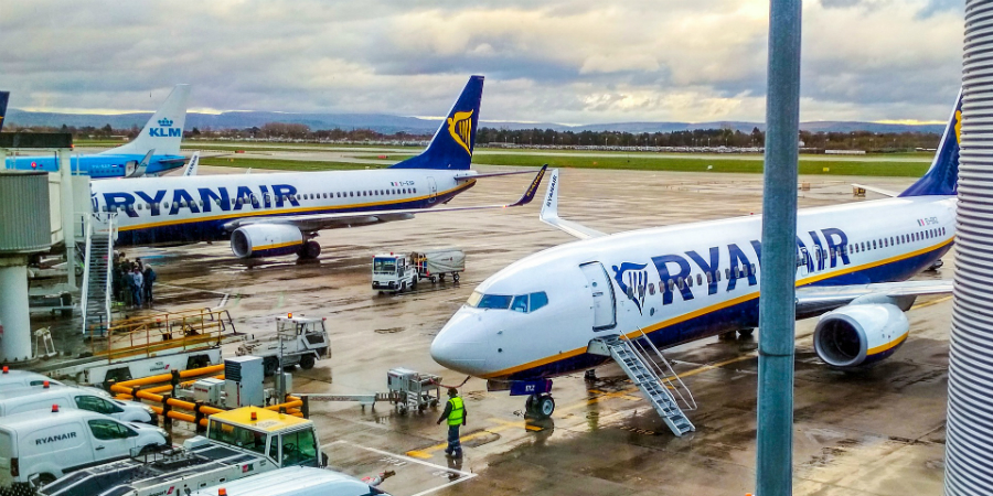 Mundo | Ryanair deteta fissuras em três aviões Boeing 737 NG