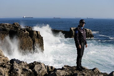 Encontrados corpos dos dois homens que caíram ao mar junto à Boca do Inferno