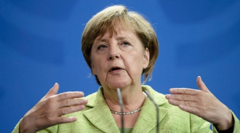 Angela Merkel apela à luta contra antissemitismo no 75º aniversário da libertação de Auschwitz