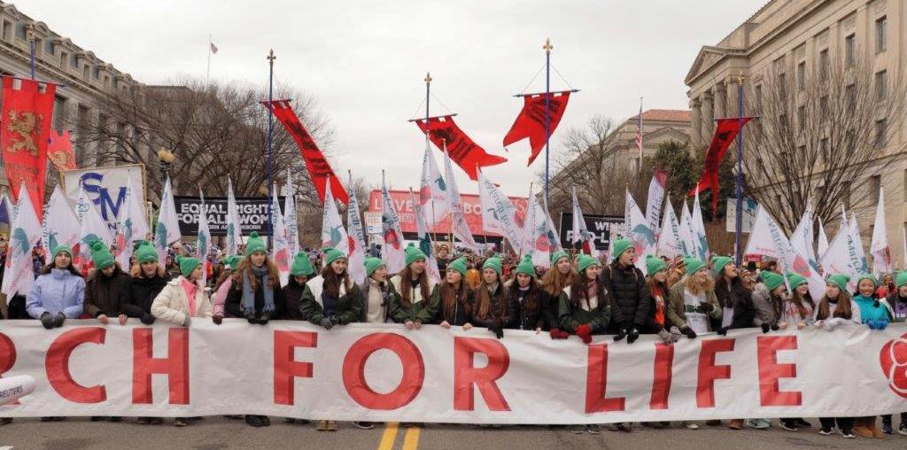 Washington — 500 mil manifestantes contra o crime do aborto