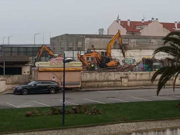 Aveiro: Demolição da antiga Bóia & Irmão para nova unidade hoteleira