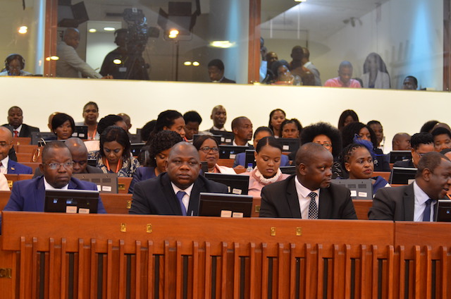 Moçambique | Frelimo abocanha presidência de sete das nove Comissões de Trabalho do Parlamento