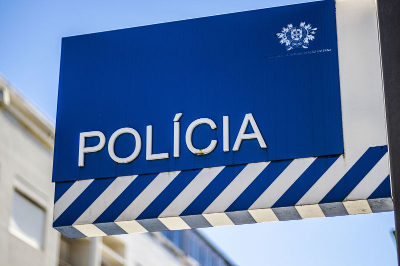Vídeo de alegadas agressões racistas foi uma aposta e o jovem agiu de “livre vontade”