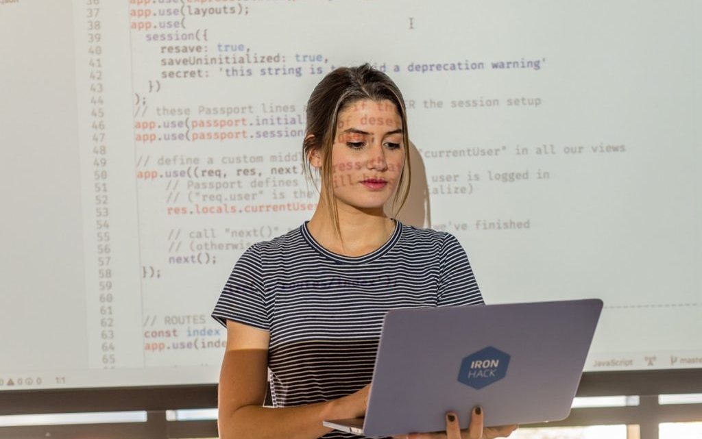 Ironhack desafia portugueses a aprender competências tecnológicas durante quarentena