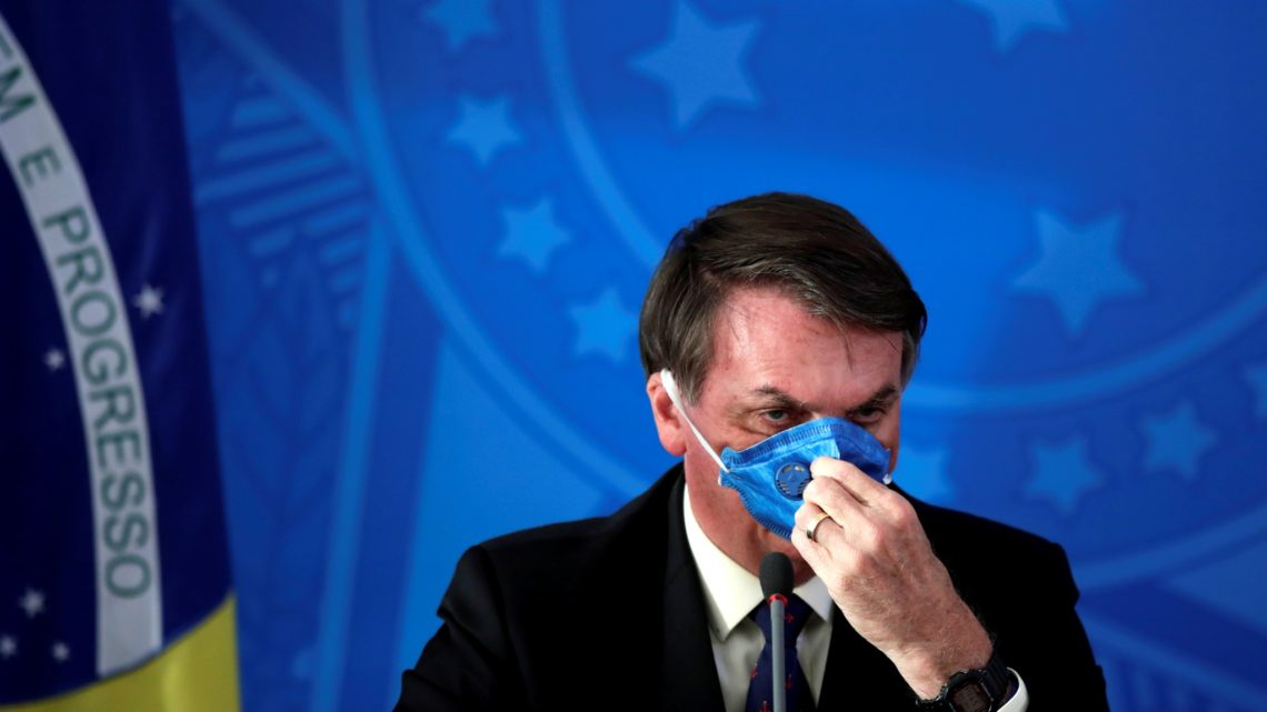 Bolsonaro contraria recomendações do seu próprio Governo e pede aos brasileiros que regressem à vida normal