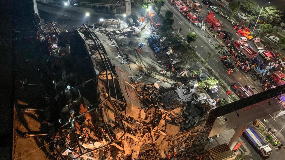 Hotel que servia de quarentena colapsou na China. Dezenas de pessoas sob os escombros