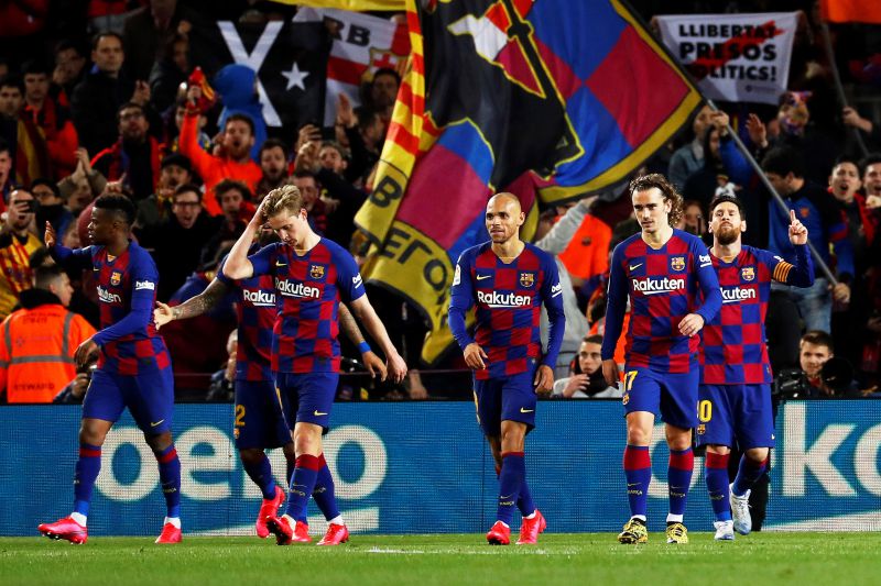 Jogadores do Barcelona aceitam redução salarial de 70% e vão contribuir para que restantes funcionários do clube recebam salário por inteiro