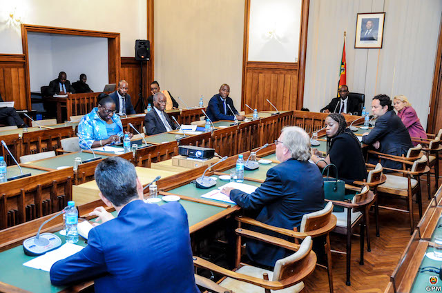 Moçambique | Governo aproveita covid-19 e pede aos Parceiros de Cooperação 700 milhões de dólares de apoio directo ao Orçamento de Estado