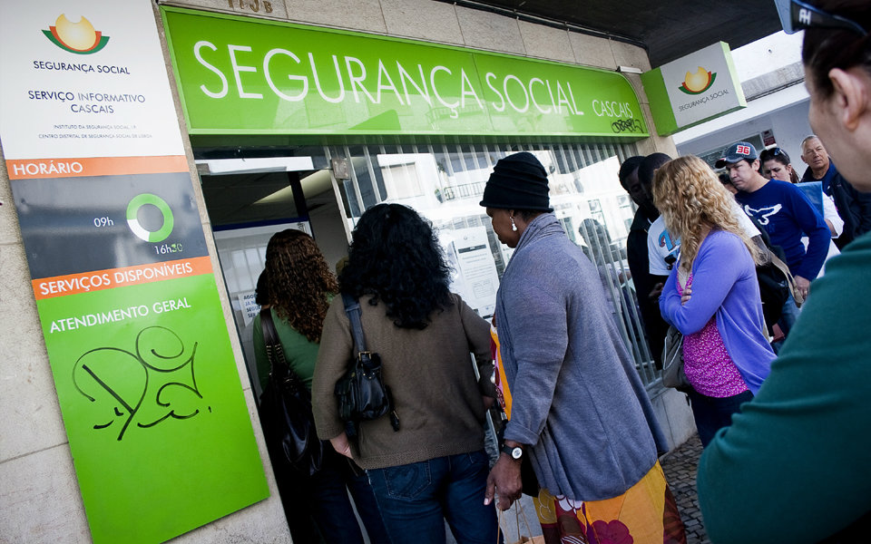 Hoje é o último dia para pedir o apoio excecional à família. Patrões têm duas opções