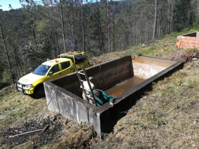 Águeda | Sapadores Florestais fazem manutenção dos reservatórios de água no concelho
