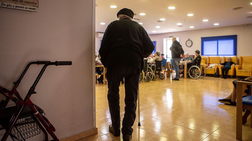Instituições querem “apontar uma data” para retomar visitas aos idosos