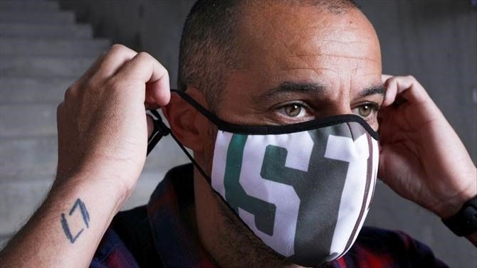 Federação Portuguesa de Futebol transforma cachecóis em máscaras. Dinheiro reverte para o Banco Alimentar