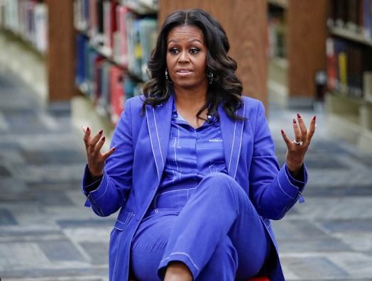 Michelle Obama diz que Trump é racista e semeia “o medo e a confusão”