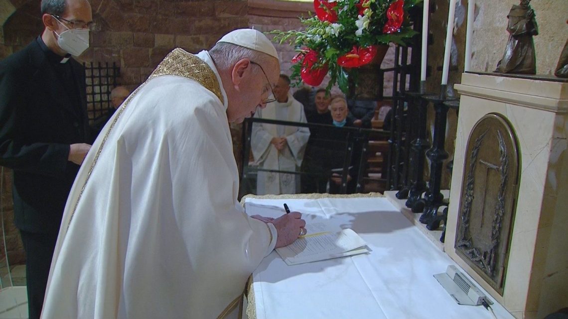Papa Francisco apresenta nova encíclica dedicada à fraternidade e amizade social