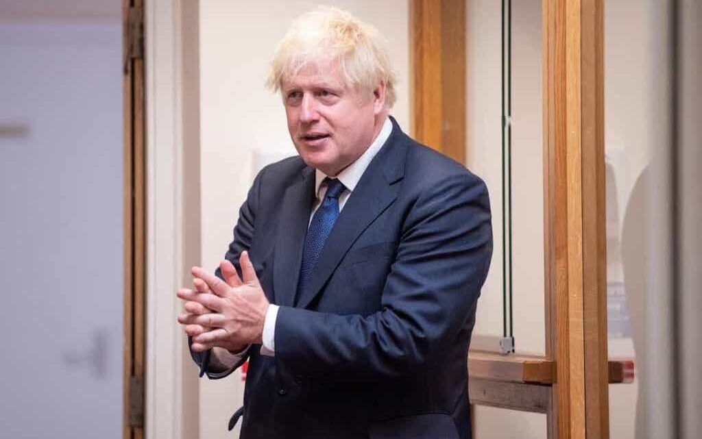 Boris Johnson promete fim de novas medidas em fevereiro