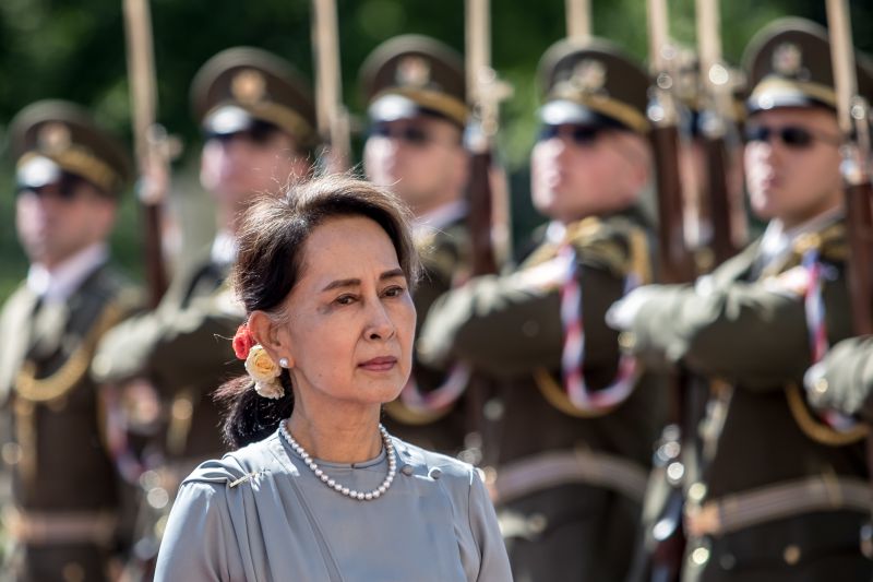 Partido de Aung San Suu Kyi pede à população para se opor a “ditadura militar” em Myanmar