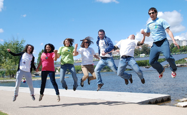 Coimbra | APCC procura voluntários para gravar e partilhar momentos culturais online