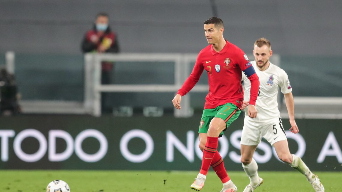 Autogolo vale triunfo de Portugal sobre o Azerbaijão