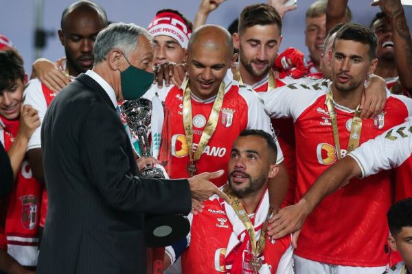 Marcelo Rebelo de Sousa entrega a Taça de Portugal ao “seu” Braga