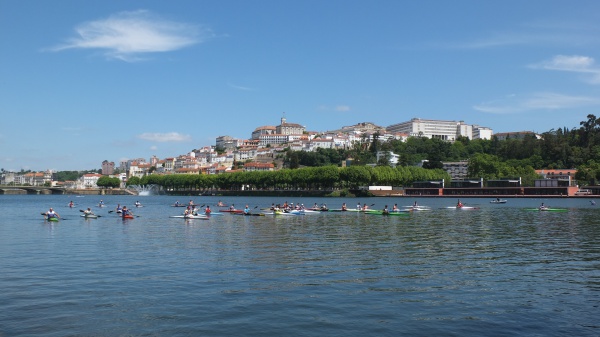 O Mondego voltou a “vestir-se” de canoas!