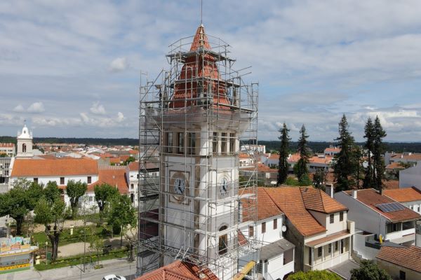 Cúpula da torre dos Paços do Concelho de Cantanhede foi substituída