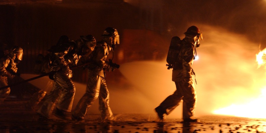 Estudo avalia o impacto do combate a incêndios na saúde mental dos bombeiros