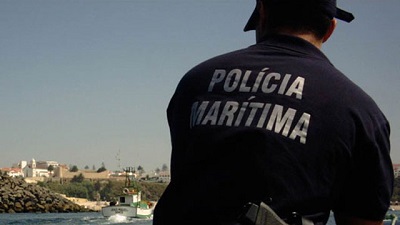 PJ apreende 30 fardos de haxixe em embarcação portuguesa em águas internacionais. Detido homem de 35 anos