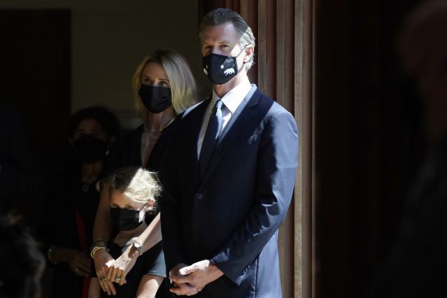 BREAKING NEWS: Newsom beats California recall