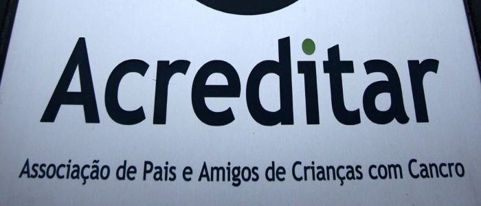 Acreditar entrega petição com 83 mil assinaturas para alargamento do luto parental