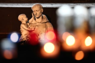 Igreja católica: Relatório revela que 216 mil crianças foram abusadas sexualmente pelo clero em França