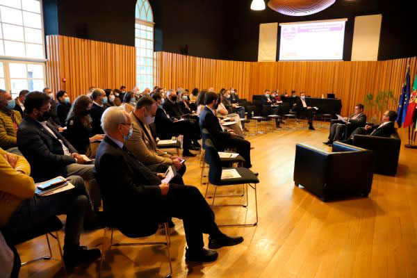 Marinha Grande | FÓRUM ECONÓMICO EMPRESARIAL DEBATEU DESAFIOS DA INDÚSTRIA