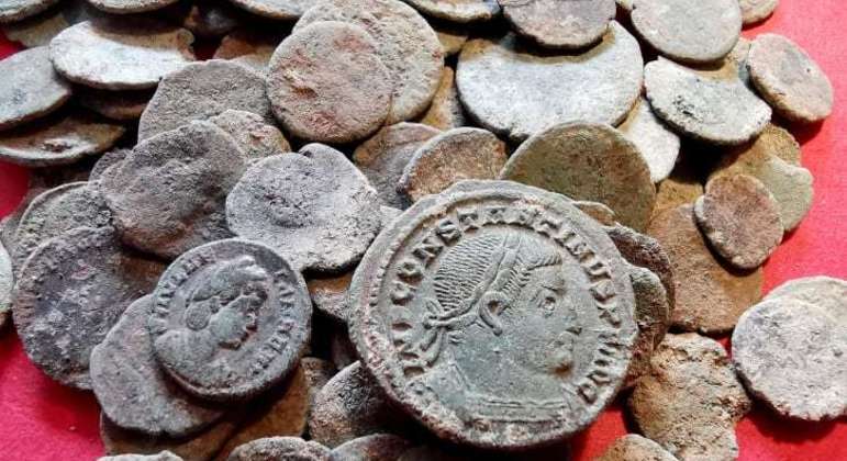 Tesouro romano encontrado em Espanha graças a um texugo à procura de comida