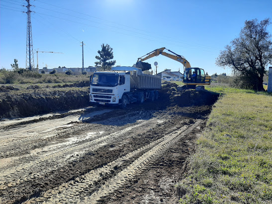 Novo troço de estrada na zona urbana de expansão sul da cidade de Cantanhede